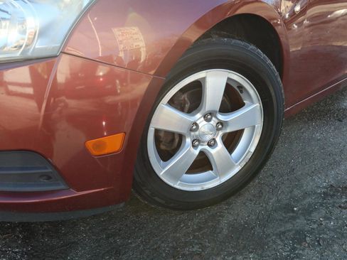 Used 2012 Chevrolet Cruze LT image 9