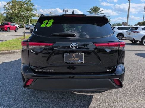 Used 2023 Toyota Highlander XLE FWD image 5