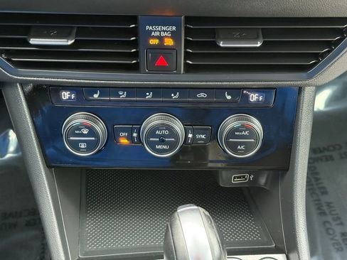 Used 2019 Volkswagen Jetta R-Line image 37