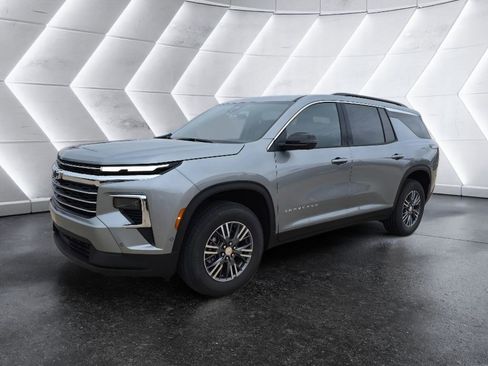 New 2026 Chevrolet Traverse LT w/ Enhanced Driving Package FWD image 1