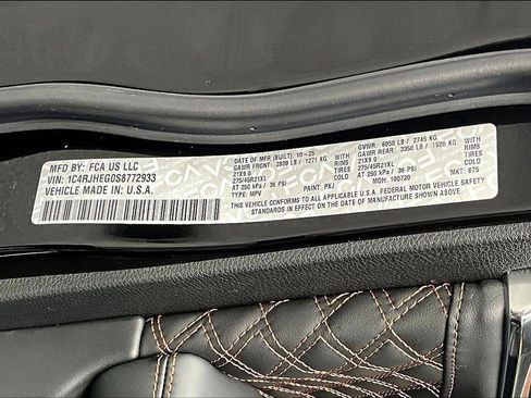 New 2025 Jeep Grand Cherokee Summit image 13