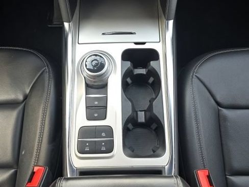 Used 2023 Ford Explorer XLT w/ Equipment Group 202A RWD image 41