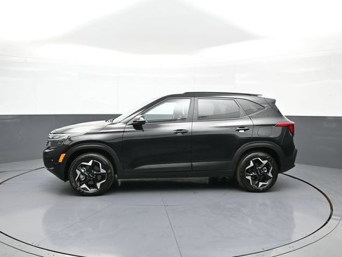 Certified 2025 Kia Seltos S AWD/4WD image 9