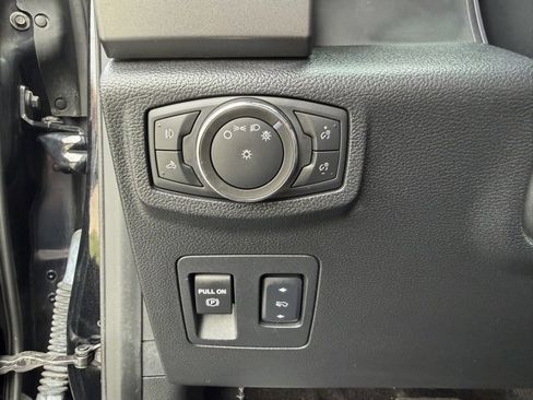 Used 2016 Ford F150 XLT w/ Equipment Group 302A Luxury image 12