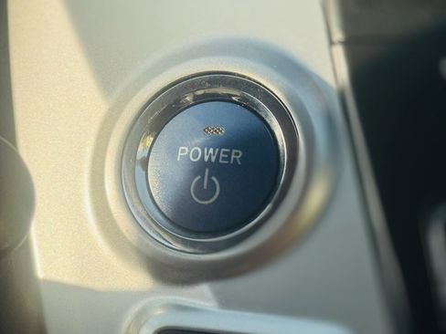 Used 2014 Toyota Prius V Two image 30