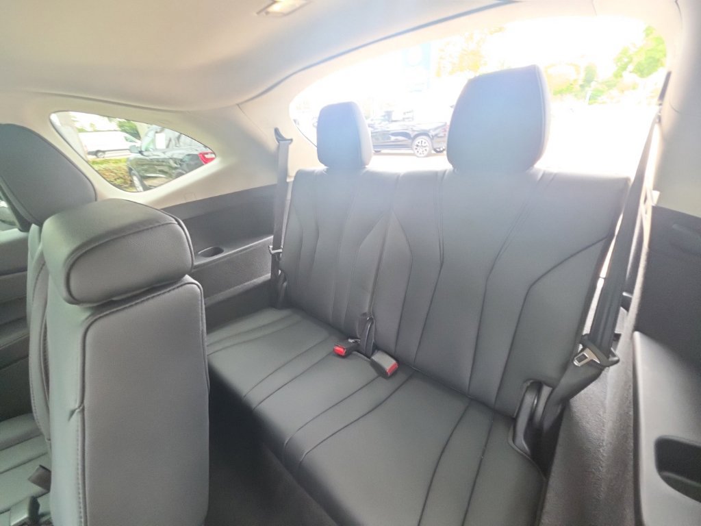 Used 2026 Acura MDX FWD image 36