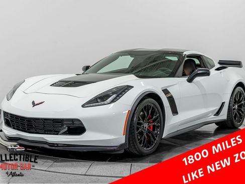 Used 2015 Chevrolet Corvette Z06 w/ 3LZ Preferred Equipment Group RWD image 1