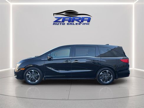 Used 2024 Honda Odyssey Elite image 4