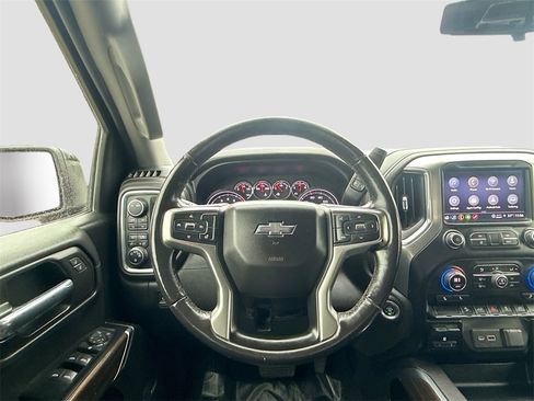 Used 2022 Chevrolet Silverado 1500 LT Trail Boss w/ Convenience Package II image 11