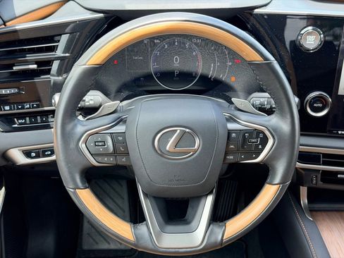 Used 2024 Lexus RX 350 Premium w/ Accessory Package (Z1) AWD/4WD image 19