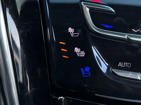 Used 2017 Cadillac Escalade ESV Premium Luxury image 33