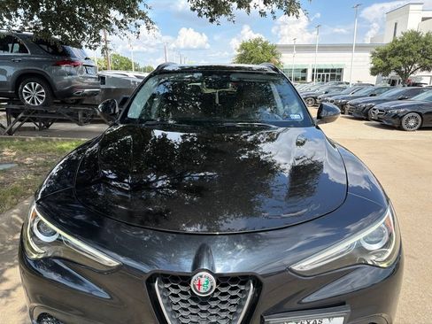 Used 2018 Alfa Romeo Stelvio Sport w/ Quick Order Package 22J Sport AWD/4WD image 5
