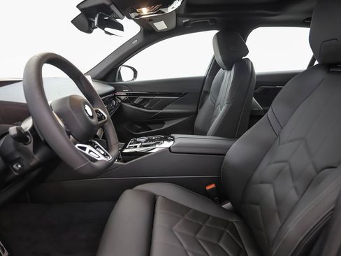 New 2026 BMW 530i xDrive w/ M Sport Package image 11