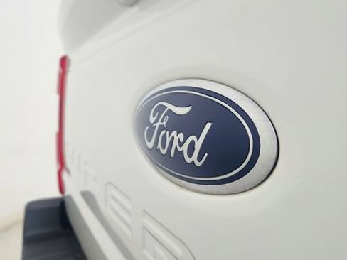 Used 2023 Ford F350 Lariat w/ Tow Technology Package image 19