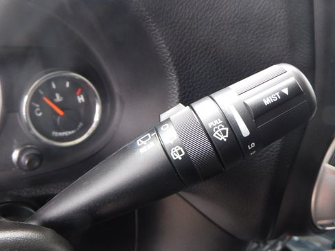 Used 2016 Jeep Wrangler Unlimited Rubicon image 19