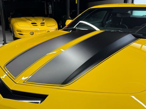 Used 2010 Chevrolet Camaro SS RWD image 22