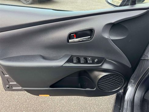 Used 2022 Toyota Prius Prime LE image 15
