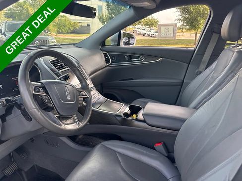 Used 2019 Lincoln Nautilus Reserve FWD image 18