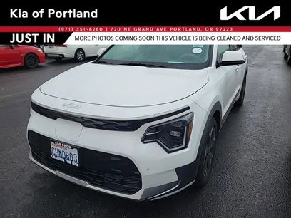 Certified 2023 Kia Niro Wave w/ Wave Preserve Package