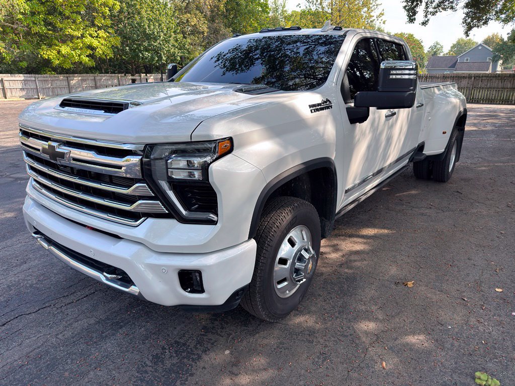 Used 2025 Chevrolet Silverado 3500 High Country w/ High Country Premium Package AWD/4WD image 22