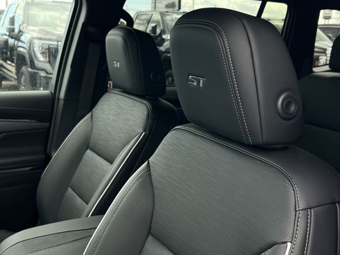 New 2026 Buick Enclave Sport Touring w/ Power Package image 23