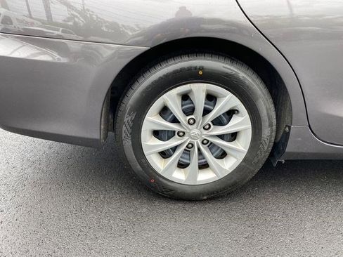 Used 2015 Toyota Camry LE FWD image 31