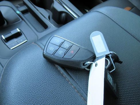 Used 2024 GMC Sierra 1500 AT4 w/ AT4 Premium Package image 32