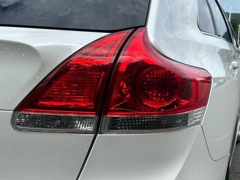 Used 2011 Toyota Venza FWD image 11