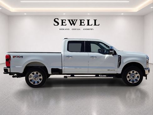 Used 2025 Ford F250 Lariat w/ Chrome Package AWD/4WD image 5