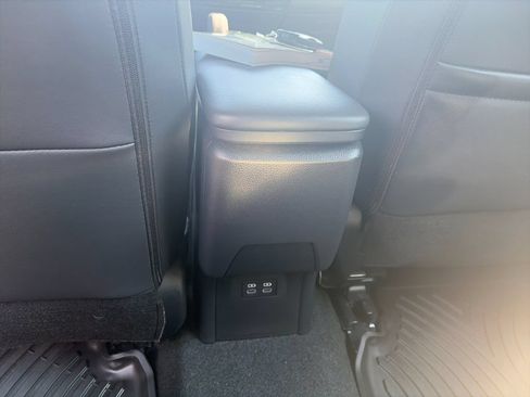 Used 2025 Toyota Prius AWD image 15