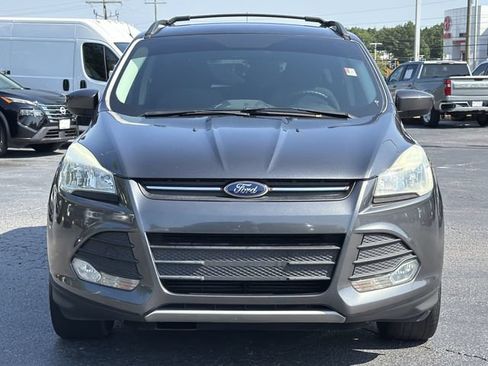 Used 2016 Ford Escape SE w/ Equipment Group 201A FWD image 9