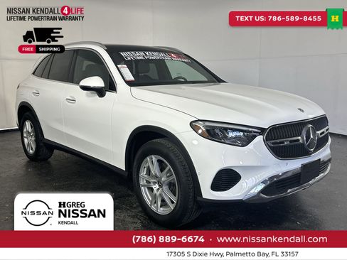 Used 2025 Mercedes-Benz GLC 300 image 1