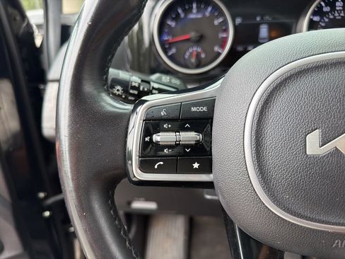 Used 2022 Kia Carnival SX FWD image 15