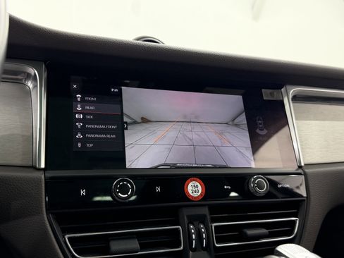 Certified 2023 Porsche Macan image 45