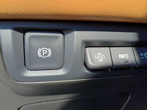 Used 2017 Buick LaCrosse Premium w/ Driver Confidence Package #2 AWD/4WD image 14