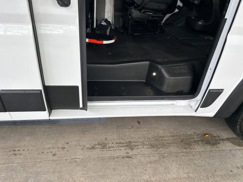 Used 2024 RAM ProMaster 3500 w/ Delivery Van Package FWD image 23