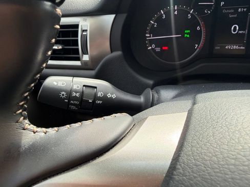 Used 2023 Lexus GX 460 Premium AWD/4WD image 14