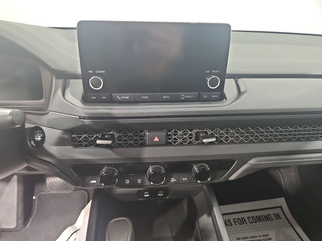 Used 2025 Honda Accord SE image 18