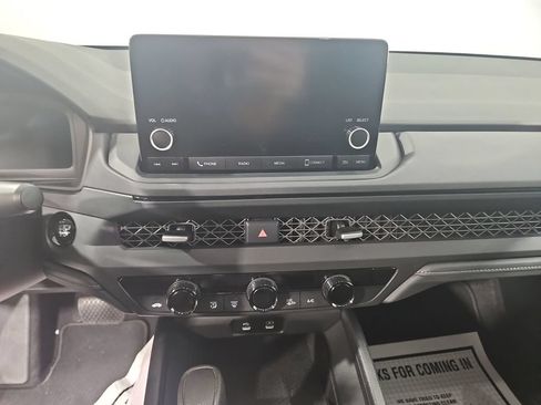Used 2025 Honda Accord SE image 18