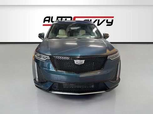 Used 2024 Cadillac XT6 Sport w/ Technology Package AWD/4WD image 2
