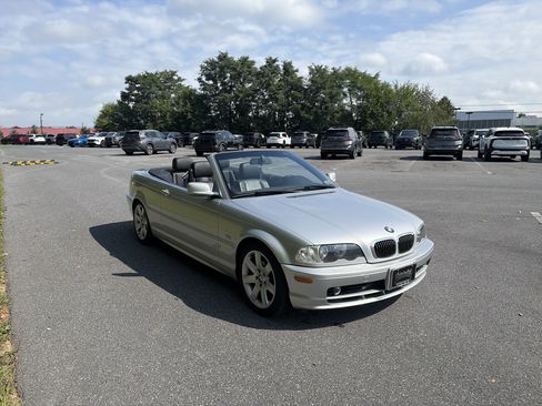 Used 2002 BMW 325Ci Convertible RWD image 3