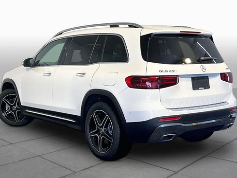 New 2026 Mercedes-Benz GLB 250 4MATIC image 3