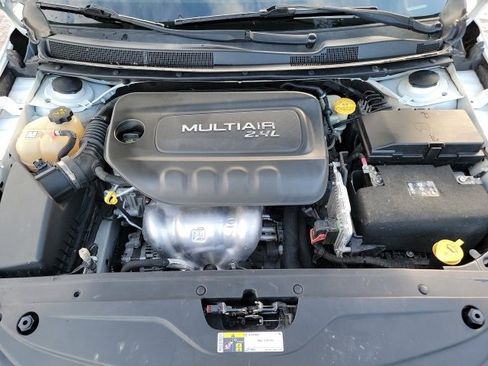 Used 2015 Chrysler 200 S w/ Comfort Group image 31