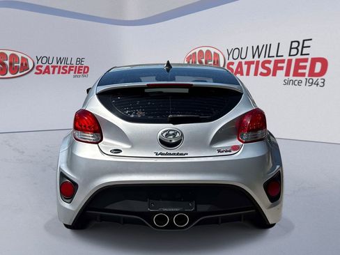Used 2016 Hyundai Veloster Turbo FWD image 5