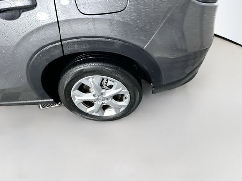 Used 2025 Honda HR-V LX image 11