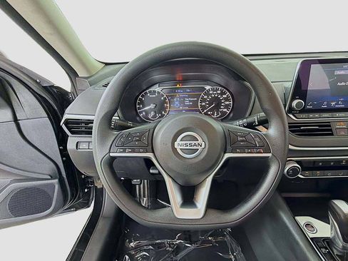 Used 2022 Nissan Altima 2.5 SV FWD image 29
