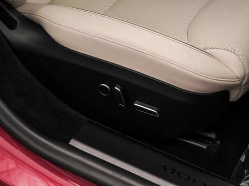 Used 2021 Tesla Model S Plaid image 44