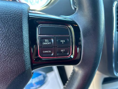 Used 2019 Dodge Grand Caravan SXT FWD image 18
