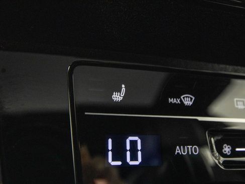 Used 2023 Volkswagen Arteon SEL w/ Arteon MDO Package image 27