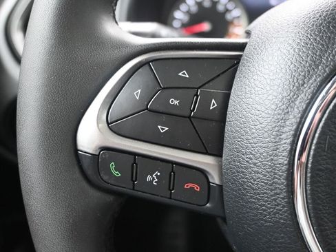 Used 2022 Jeep Renegade Latitude w/ Sun/Sound Group image 27